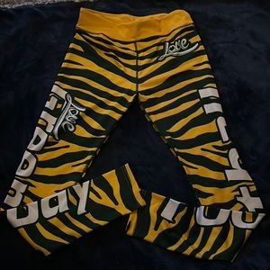 Xlusion size medium greenbay packer love football legging